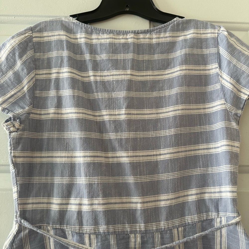 Abercrombie & Fitch 100% cotton Blue Stripe Button Down Mini Dress. Size medium. - Picture 13 of 16